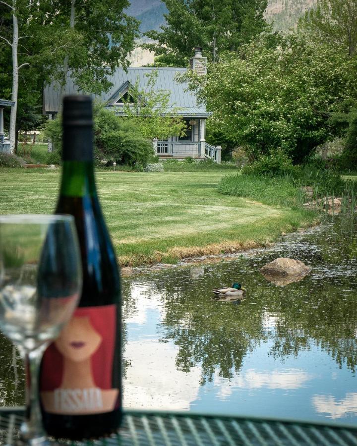 Apple Orchard Inn Hermosa Exterior foto